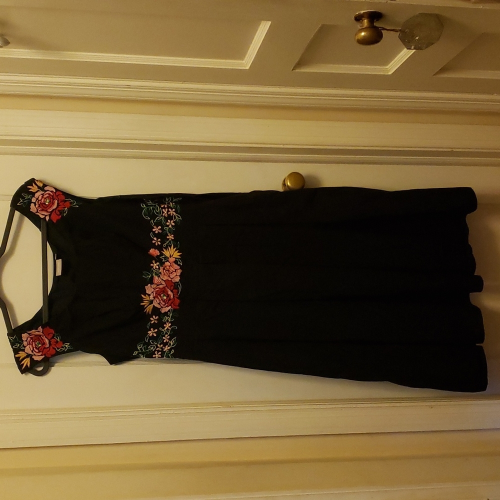 Eshakti embroidered ss dress s16